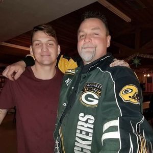 Meet your Posher, Derik